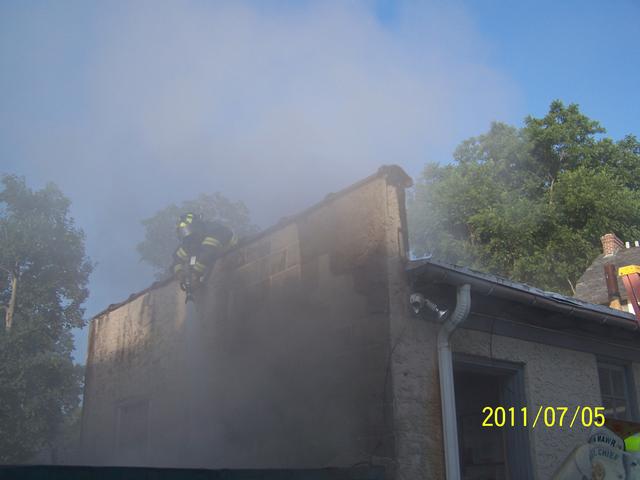 Dumpster Fire Merion Ave 7/2011